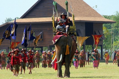 Let’s enjoy Thailand’s Surin elephant round-up festival