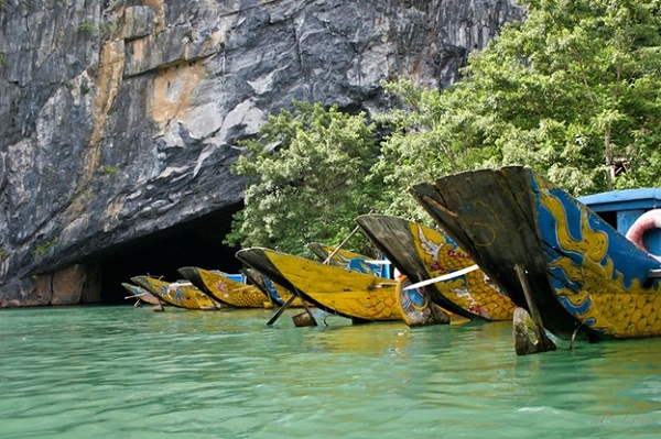 The mouth of Phong Nha Cave