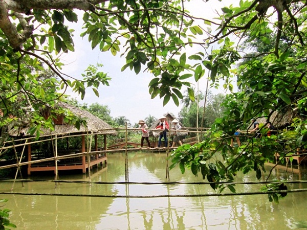  You can only try bamboo bridge so called ‘monkey bridge’ in southwest of Vietnam.