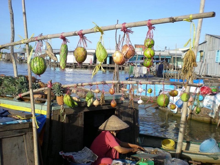 Nga Nam floating market
