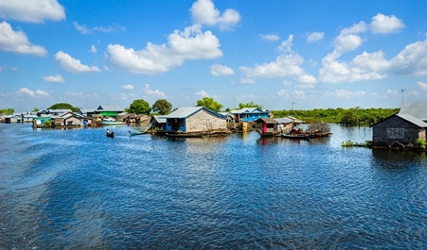 Tonle Sap floating village