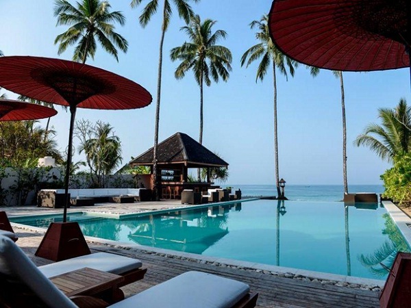Amara Ocean Resort with outdoor swimming pool
