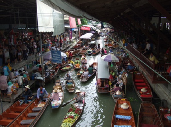 Taling Chan Floating Market