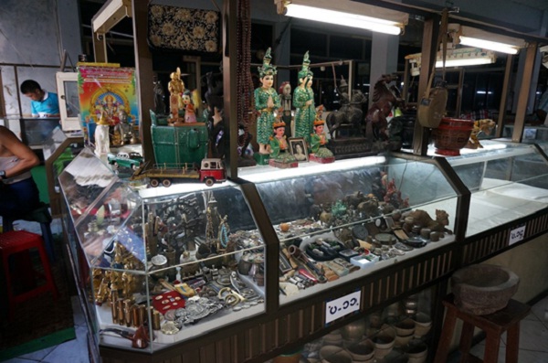 Bogyoke Aung San market