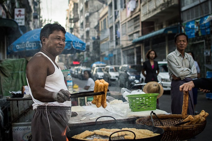 Popular street cuisines in Yangon