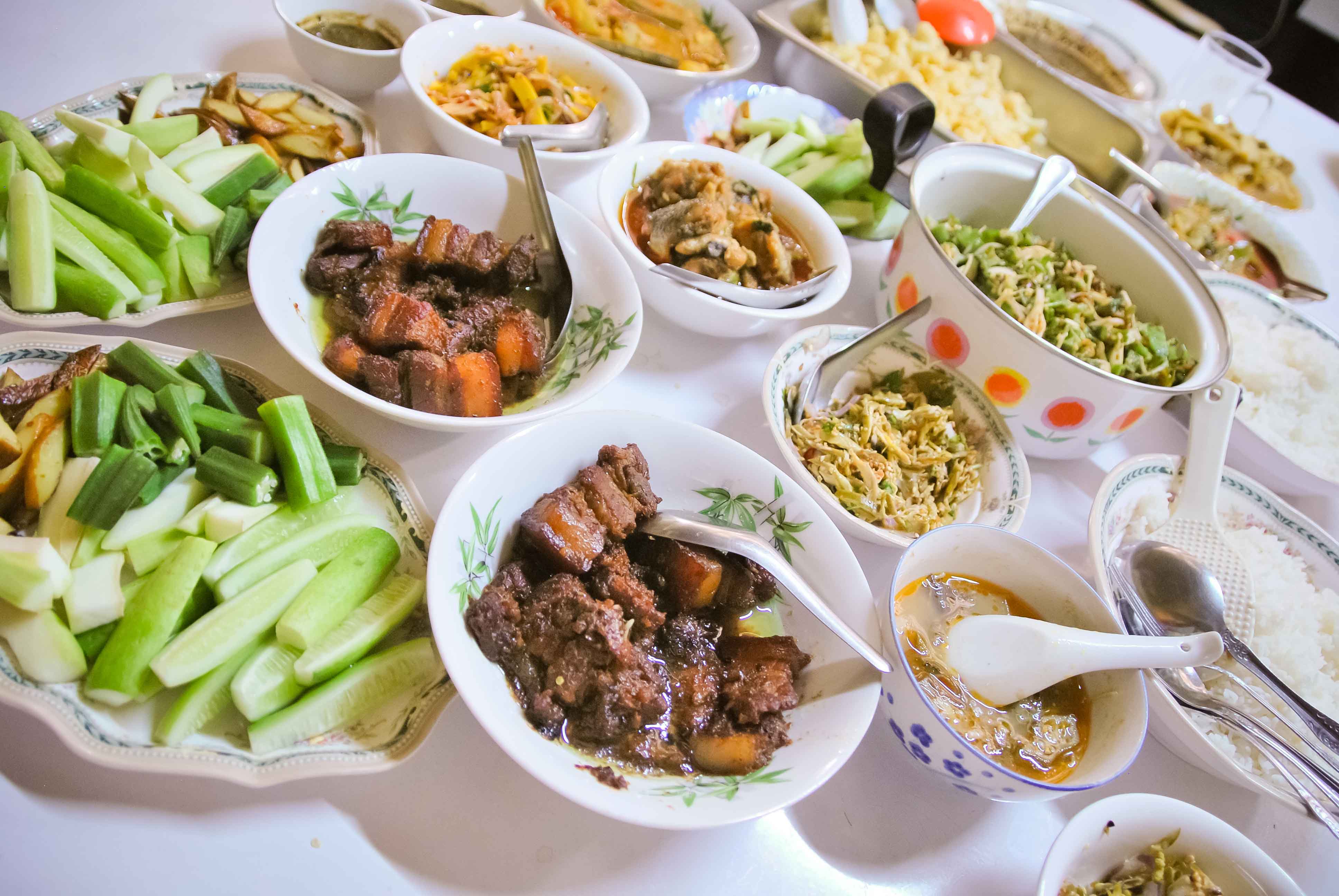 Myanmar authentic food