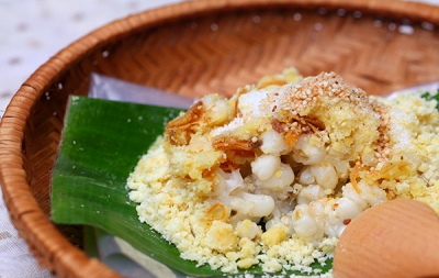 Sticky rice with corn maize