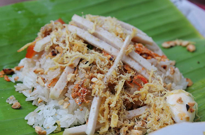 Steamed sticky rice is favorite food for breakfast