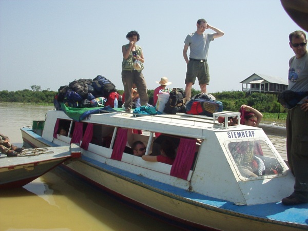 Boat between Battambang and Siem