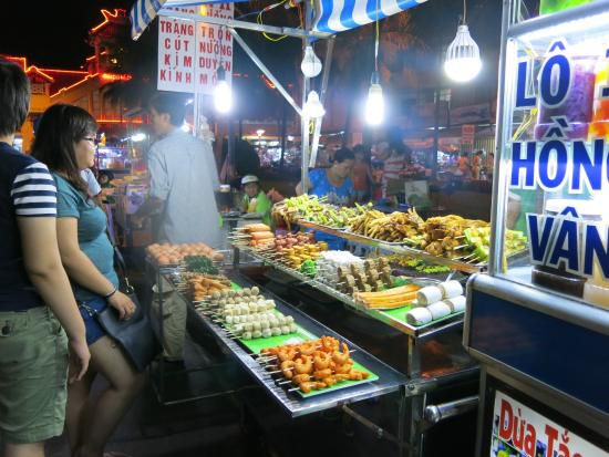 Food stalls in Ninh Kieu night market