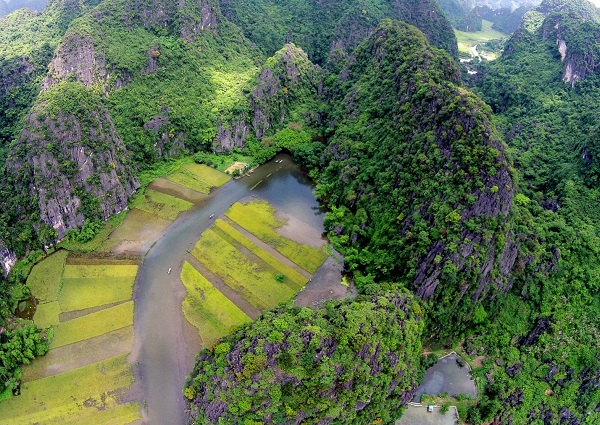 The-beauty-of-Trang-An-seen-from-above