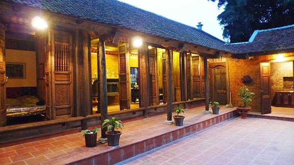 A traditional house in Duong Lam ancient village