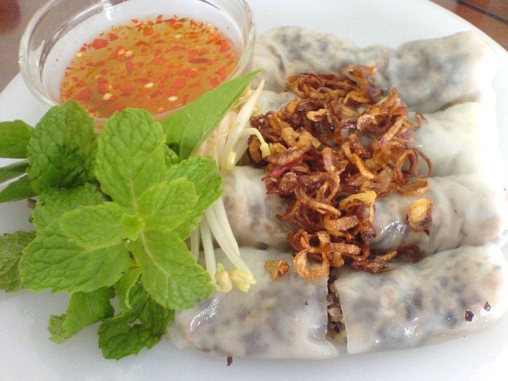 Let’s see Saigon through steamed rice roll