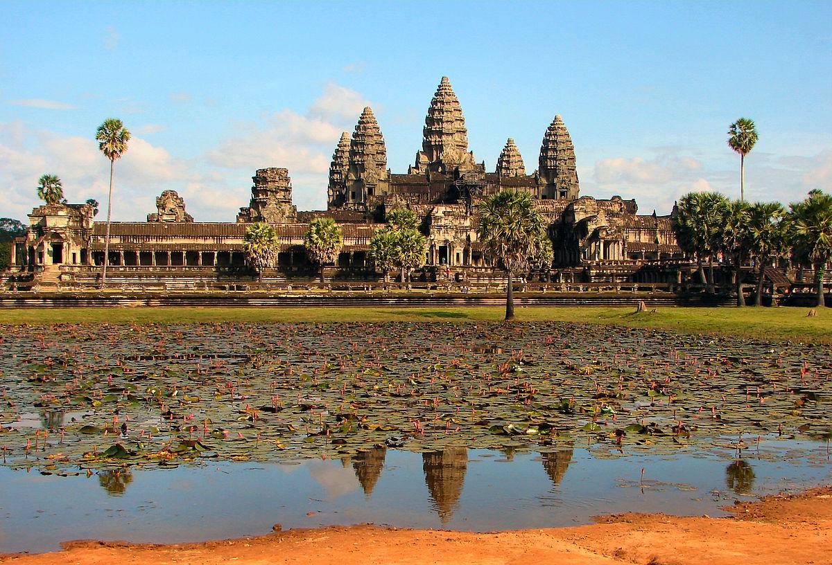 The impressive beauty of the Angkor Wat