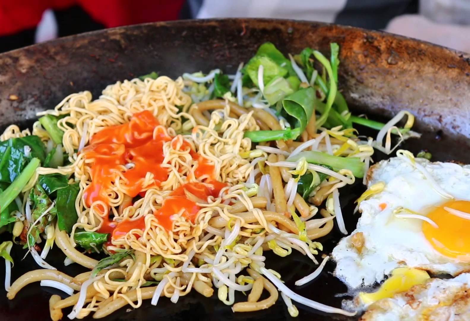 EXPLORE YOUR CAMBODIA DAY TOUR WITH THE BEST STREET FOODS
