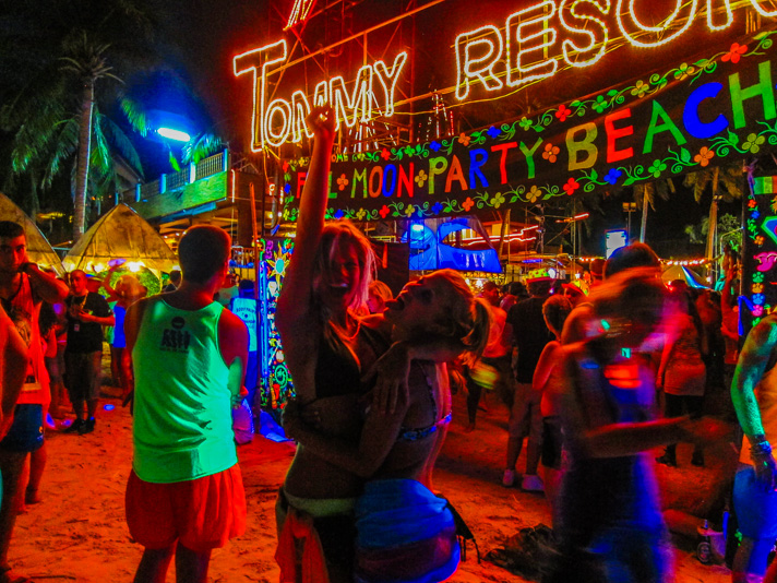 Full moon party in Thailand – go wild once in a while