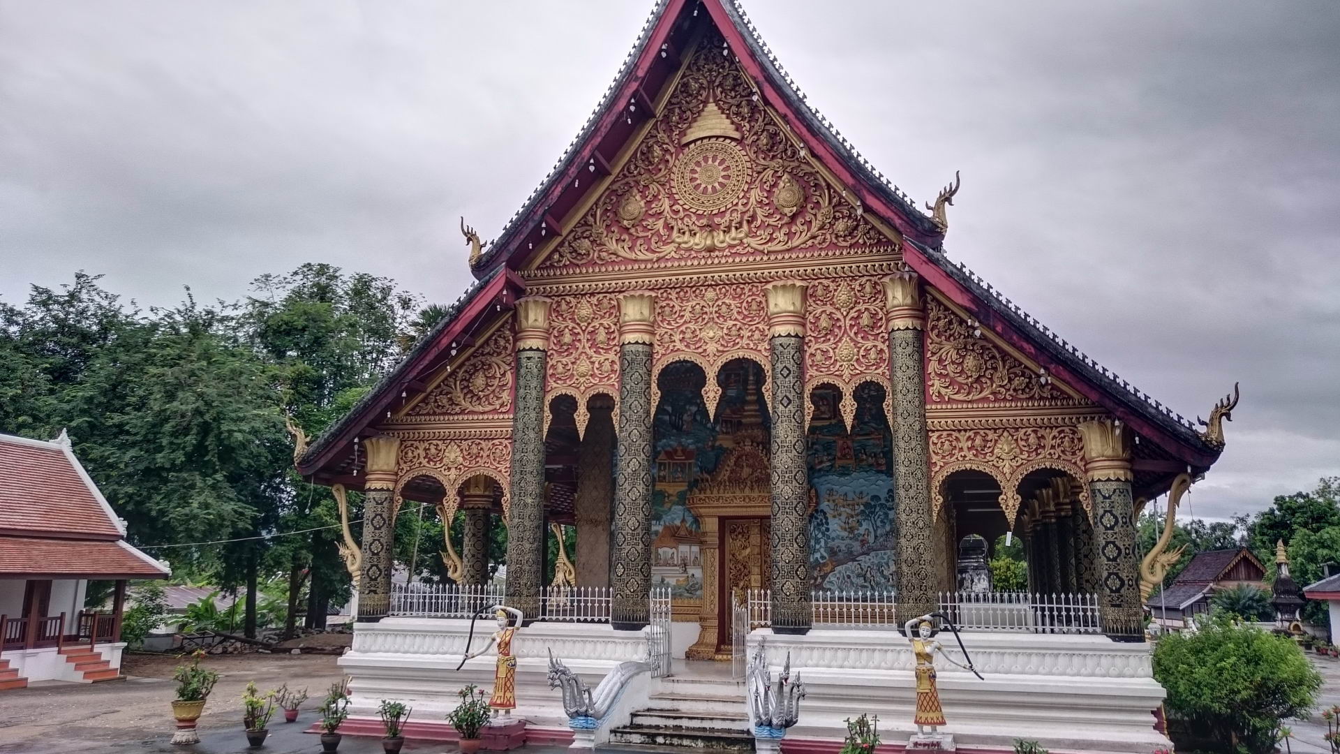 Wat Mahathat - Temple of the Great Stupa