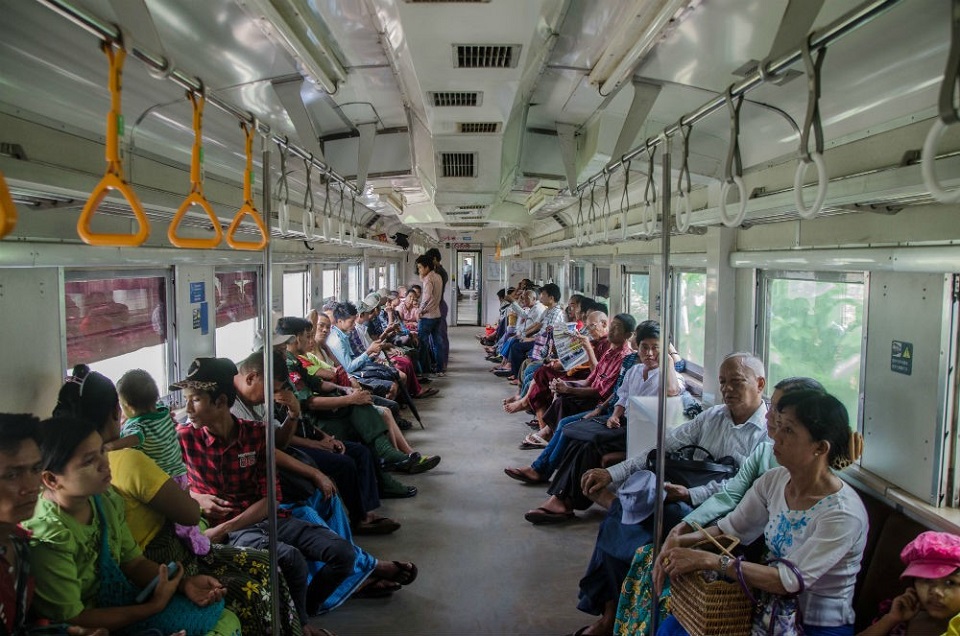Choosing between regular carriage and air-con carriage