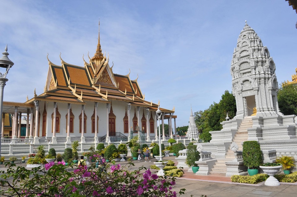 A guide to understand and visit Silver Pagoda Phnom Penh