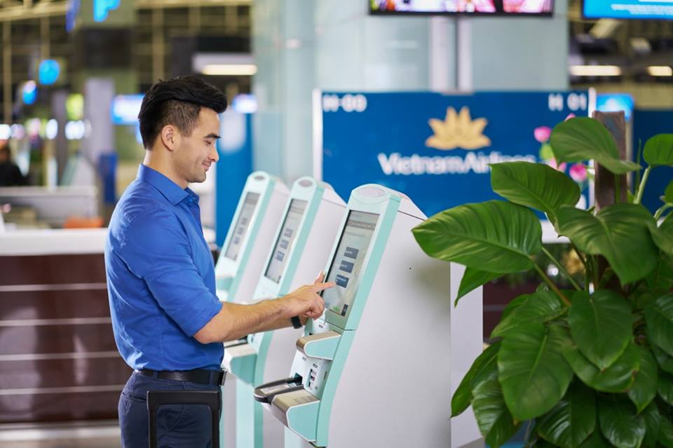 Vietnam Airlines check-in kiosk