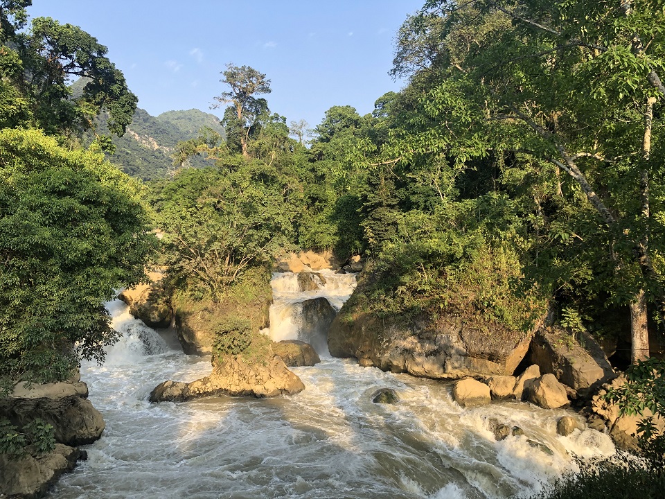 Dau Dang waterfall