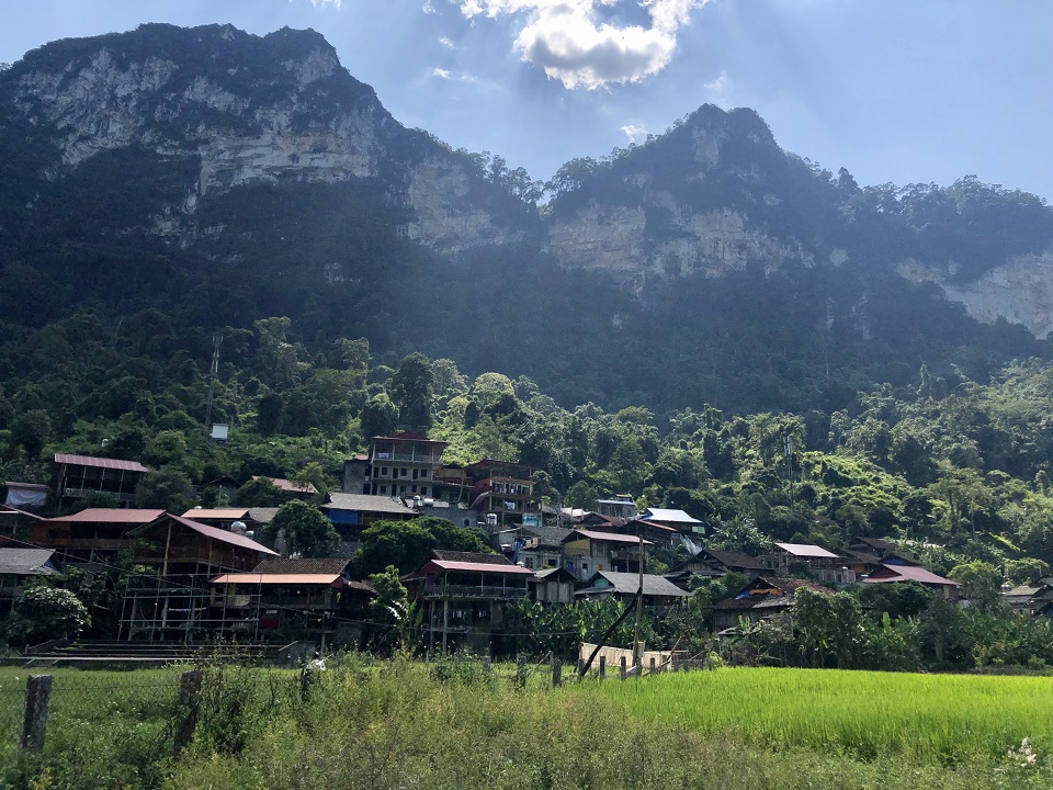 Pac Ngoi Village 