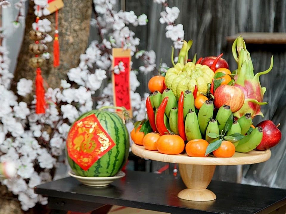 "Mam ngu qua" - tray of 5 fruits