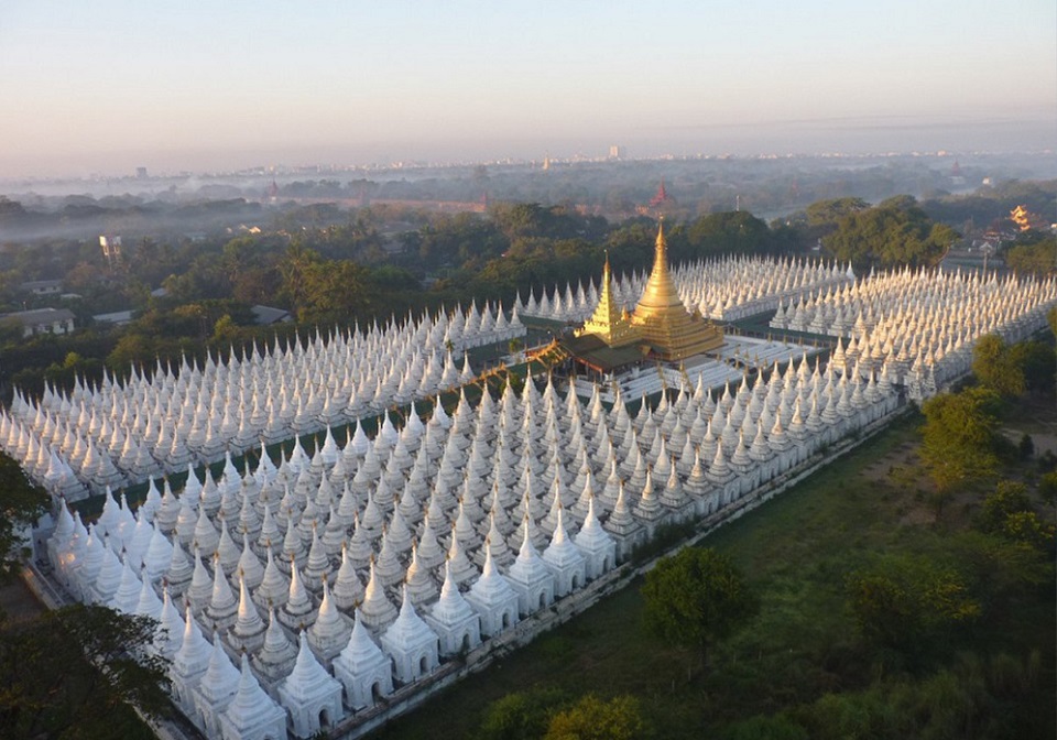 Kuthodaw Pagoda