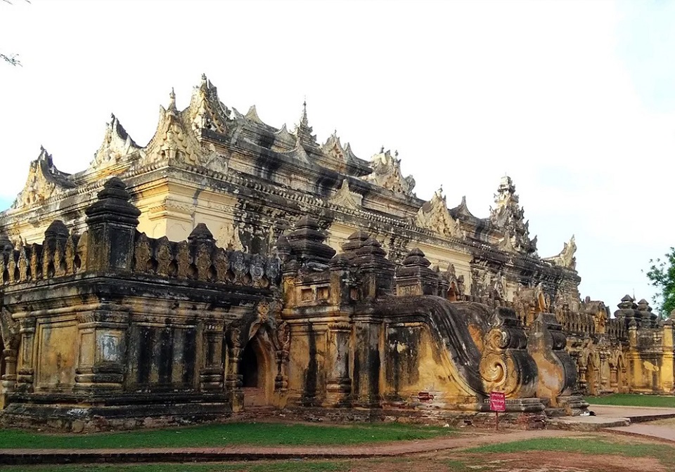 Maha Aungmye Bonzan monastery