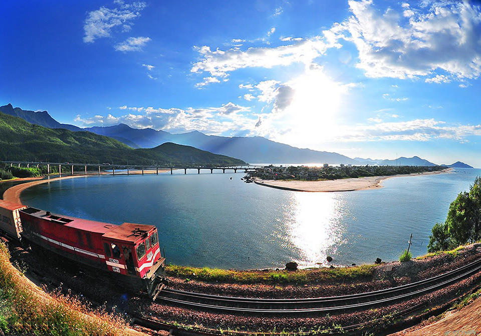 A train to Hoi An