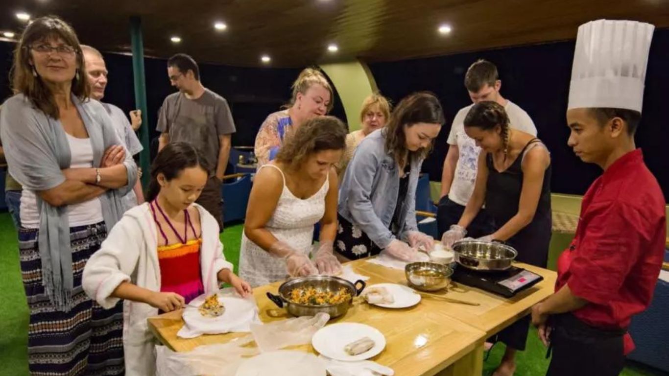 Join cooking class to explore Laos cuisine