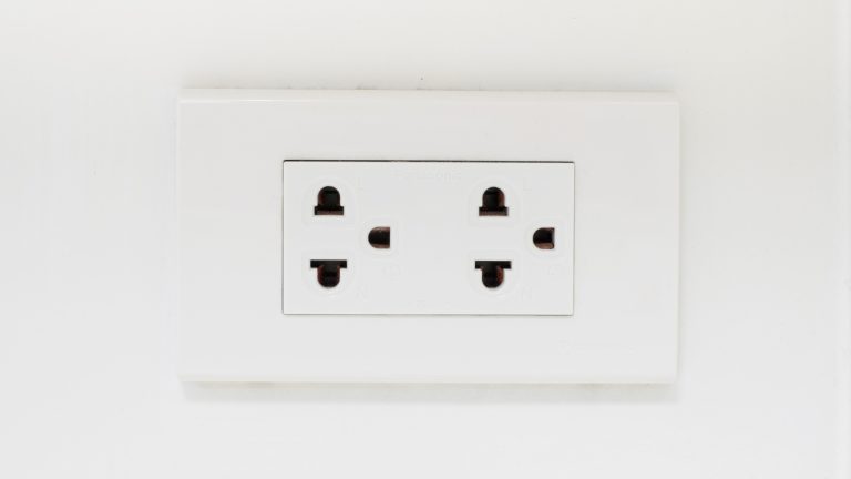 Vietnam Electricity Voltage: Don't Forget These Voltage Essentials!