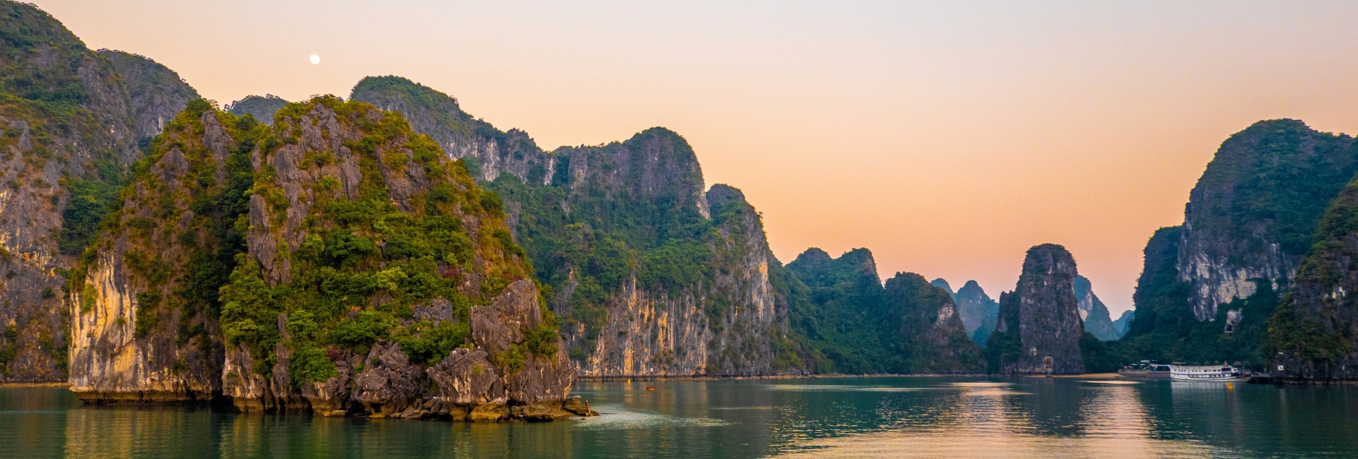 Complete Halong Bay Travel Guide: Beyond the Authentic Experience