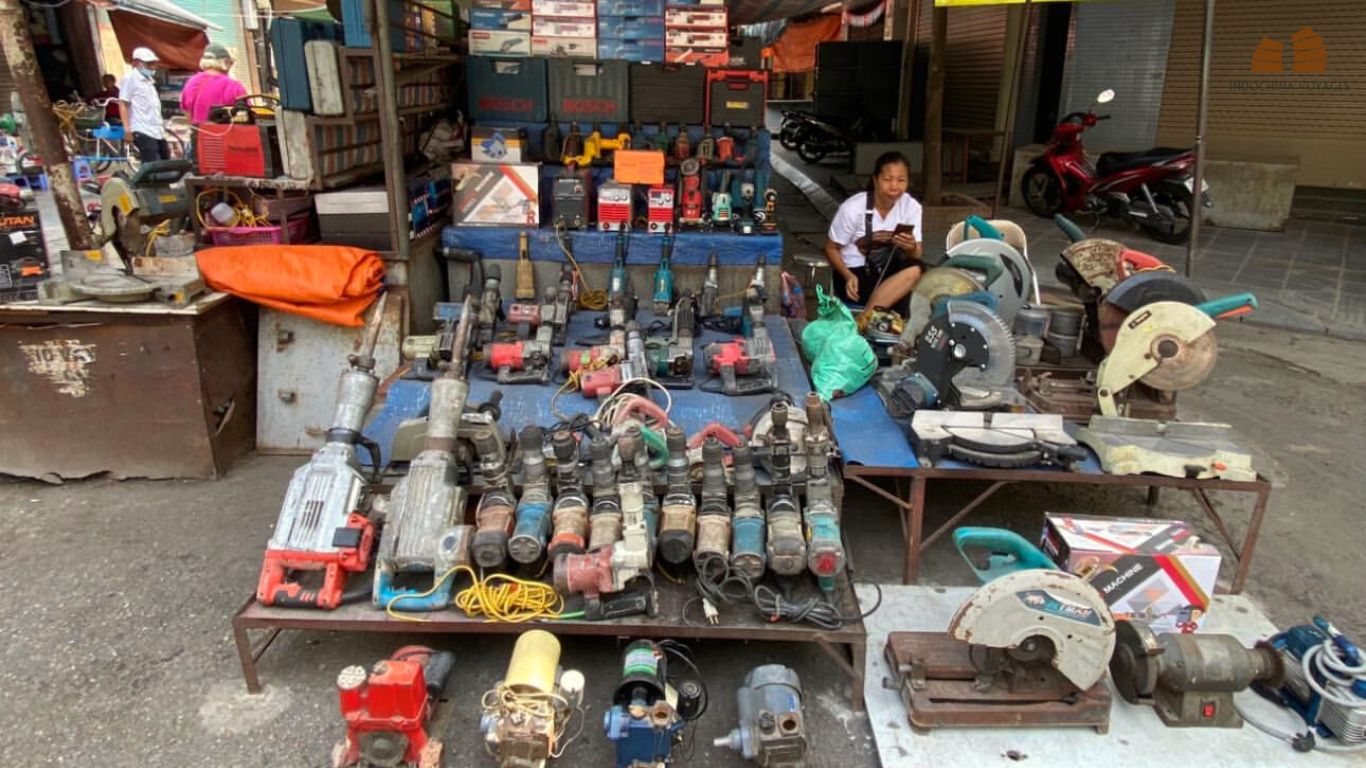 Local market in Hanoi