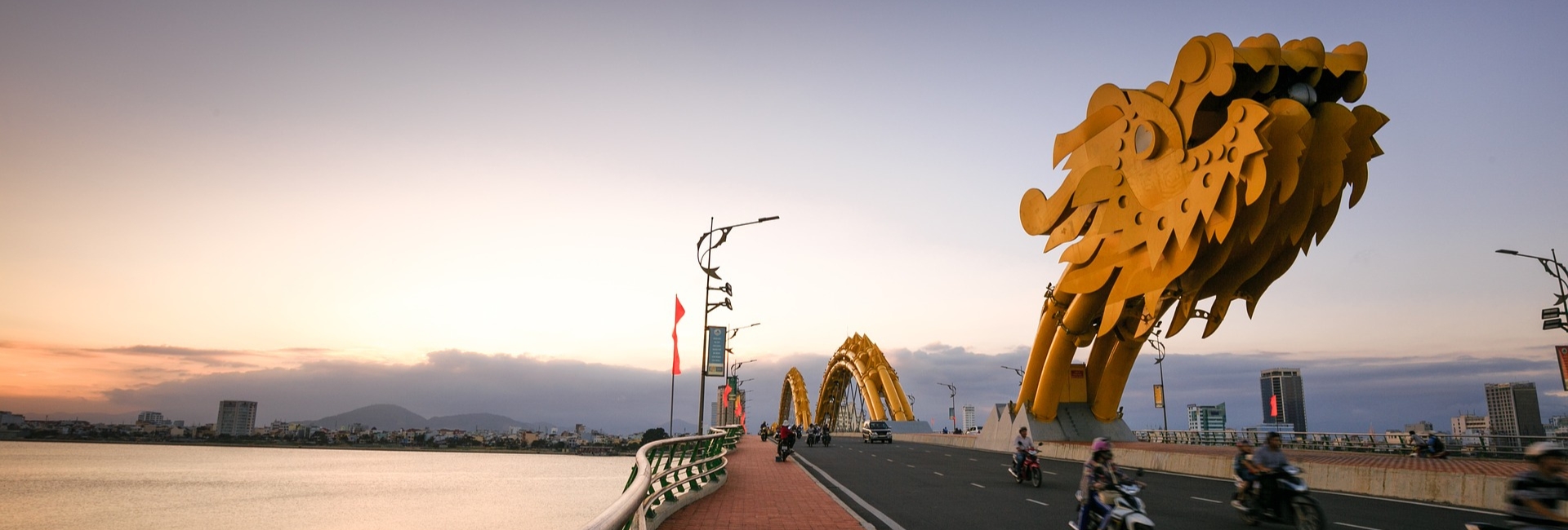 The Golden Bridge Vietnam going viral