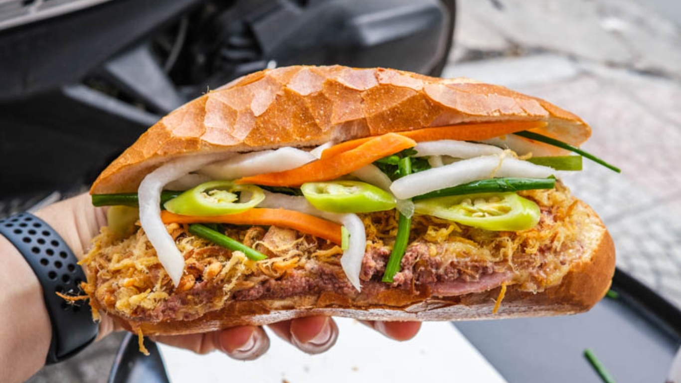 Giant Banh mi of Banh mi Huynh Hoa (Image: The City Lane)