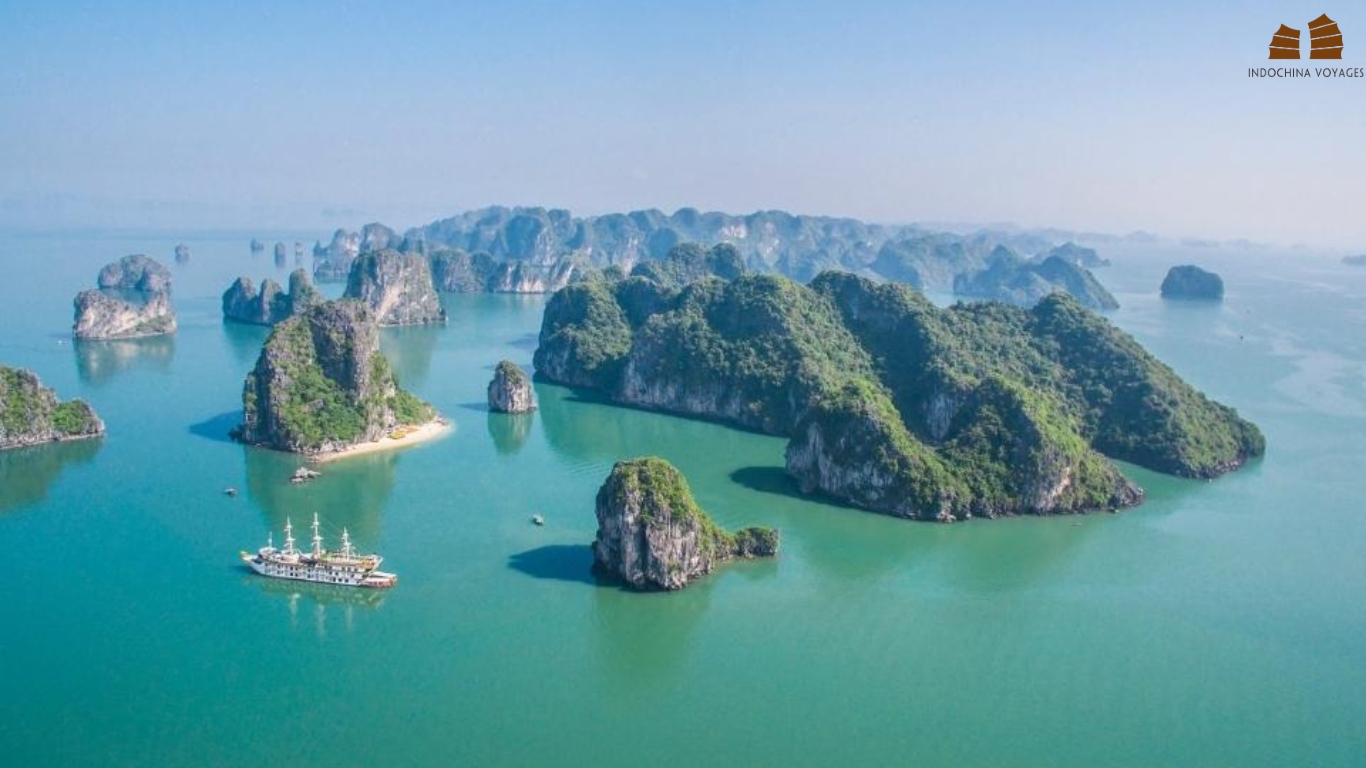 Halong Bay offers various perfect chances for cruising
