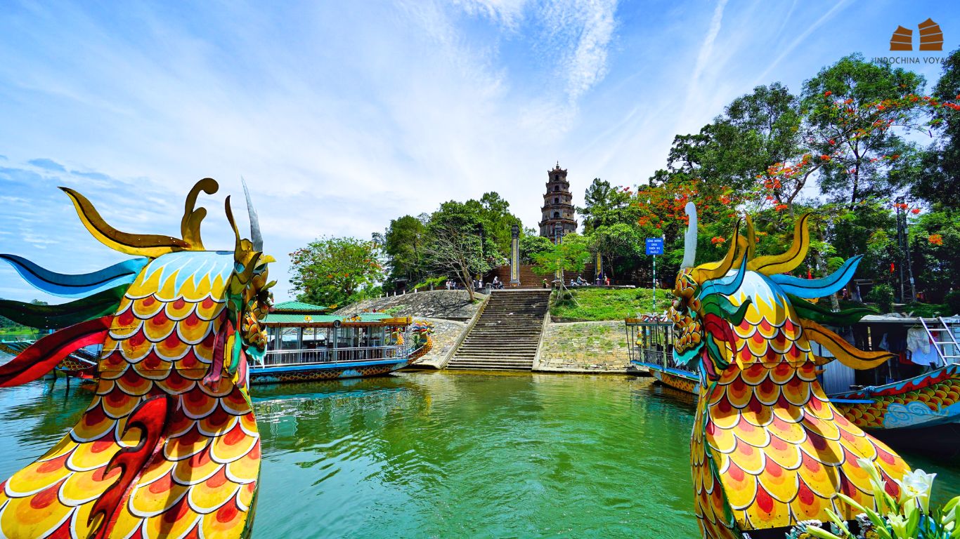 boat trip to thien mu pagoda