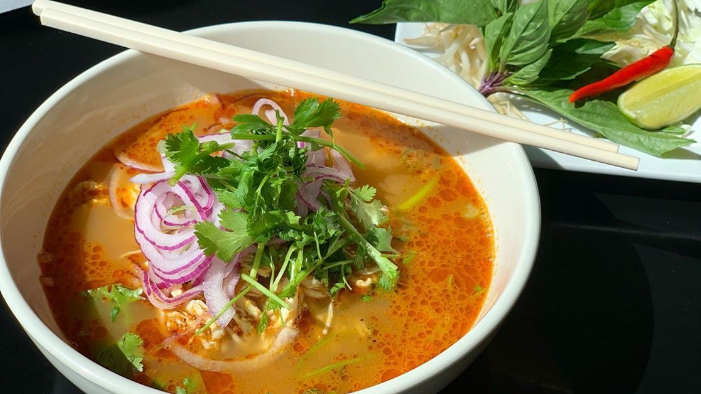 Khao Poon - Laos rice noodle soup (Image: Cattour)