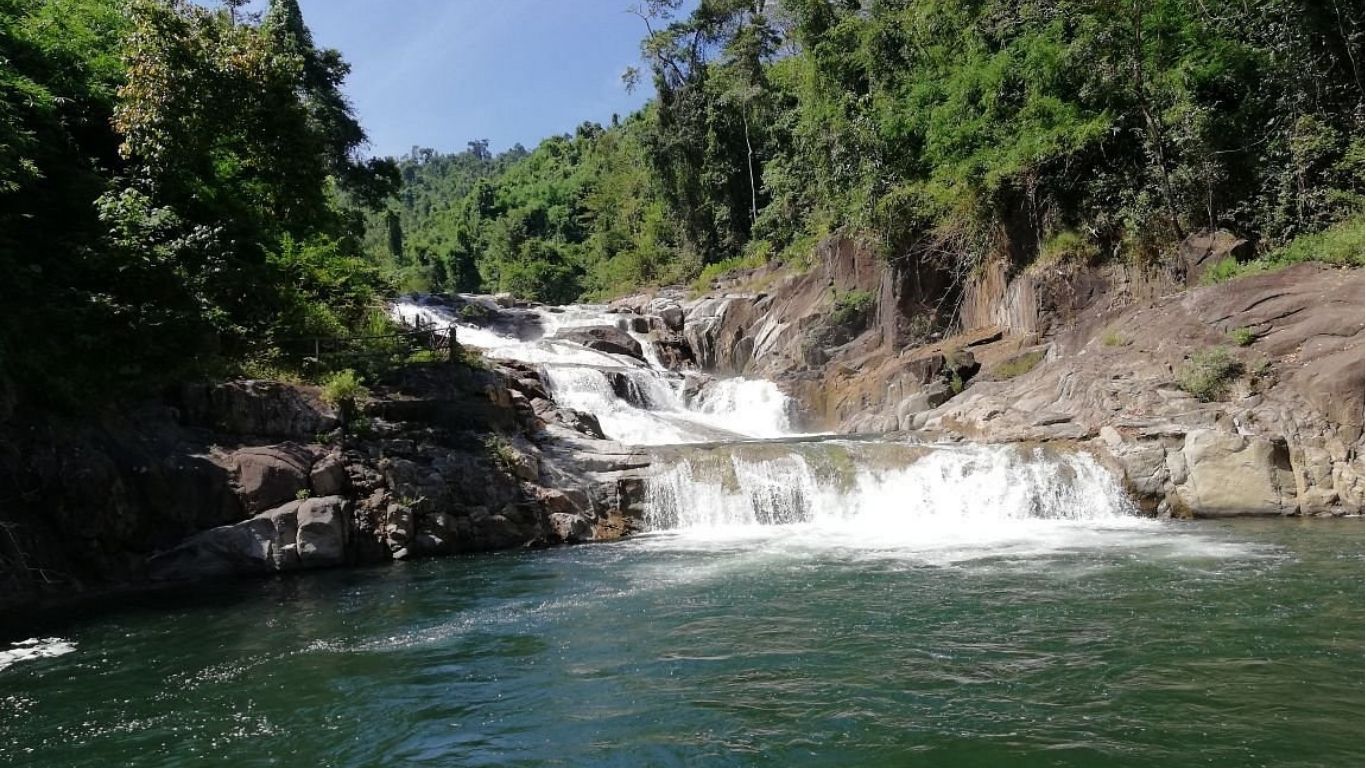 Yang Bay water fall 