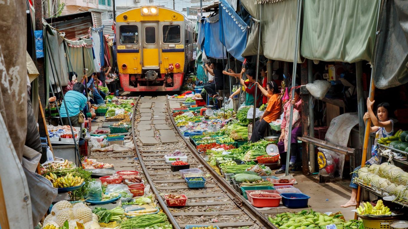 Maeklong Railway Market 