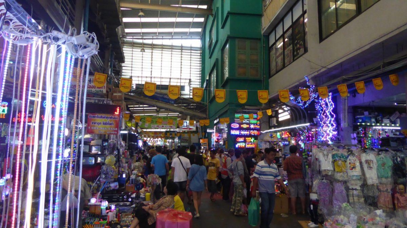 Khlong Thom Market