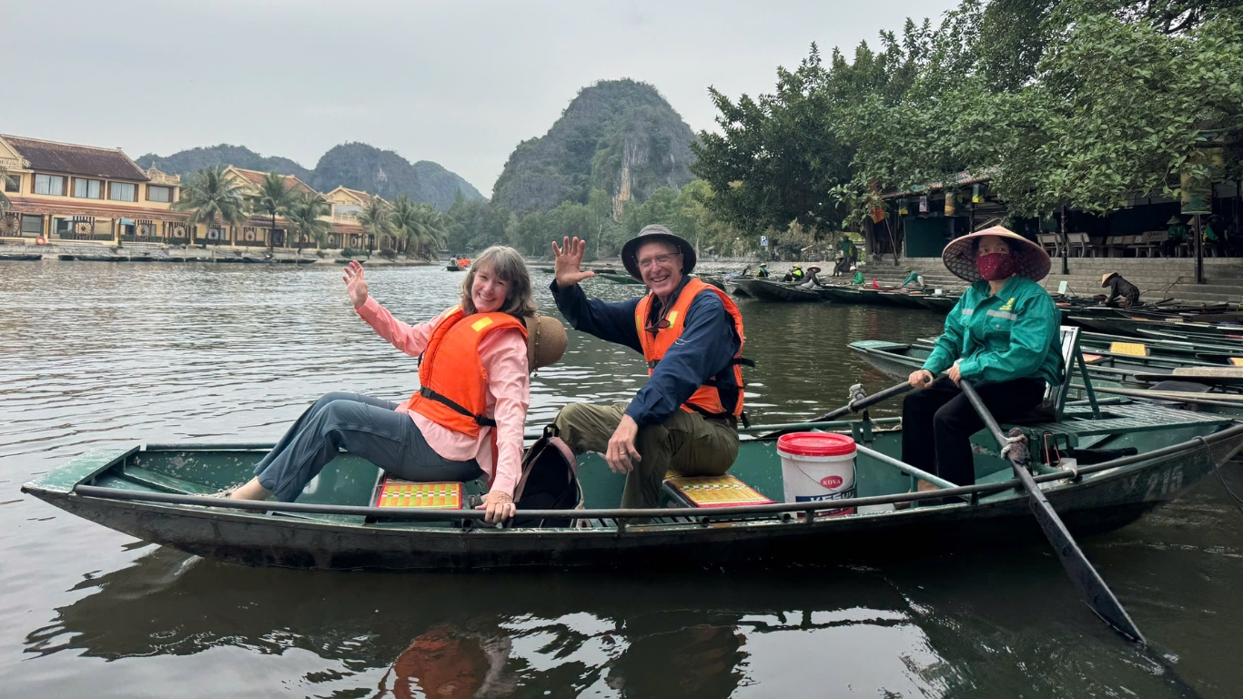 Tam Coc boat ride in Ninh Binh with a private rower