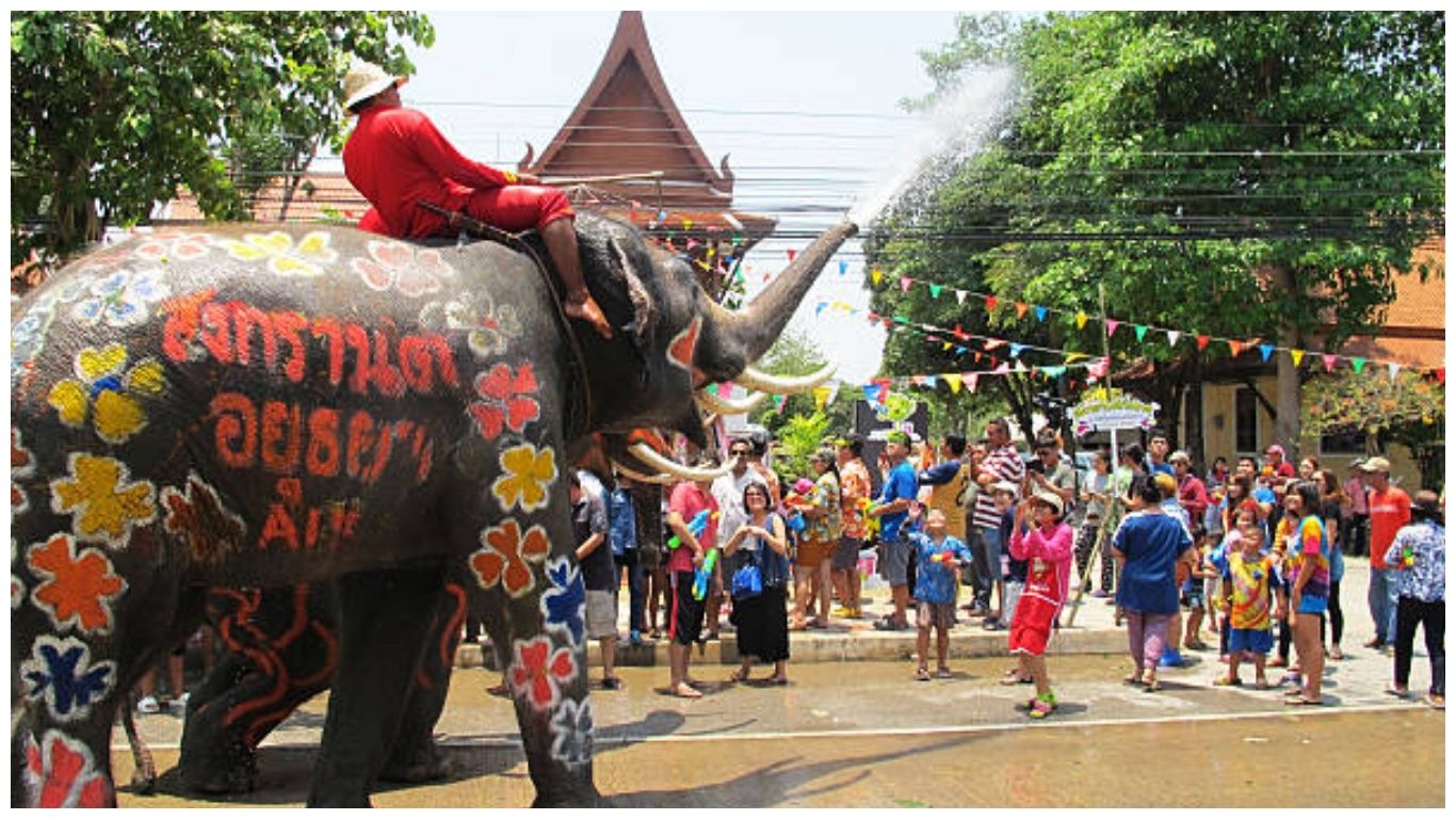 songkran in ayutthaya